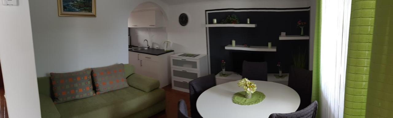 Apartments Maltasic Vir Eksteriør billede