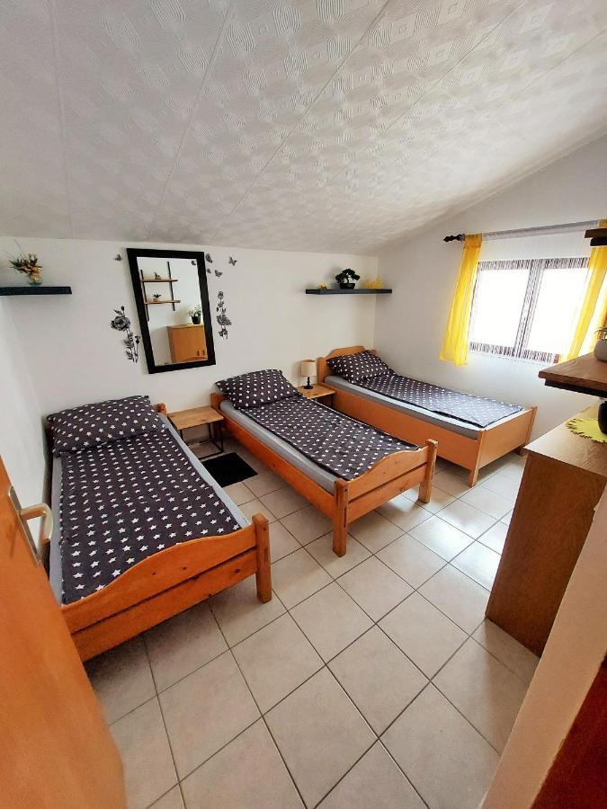 Apartments Maltasic Vir Eksteriør billede