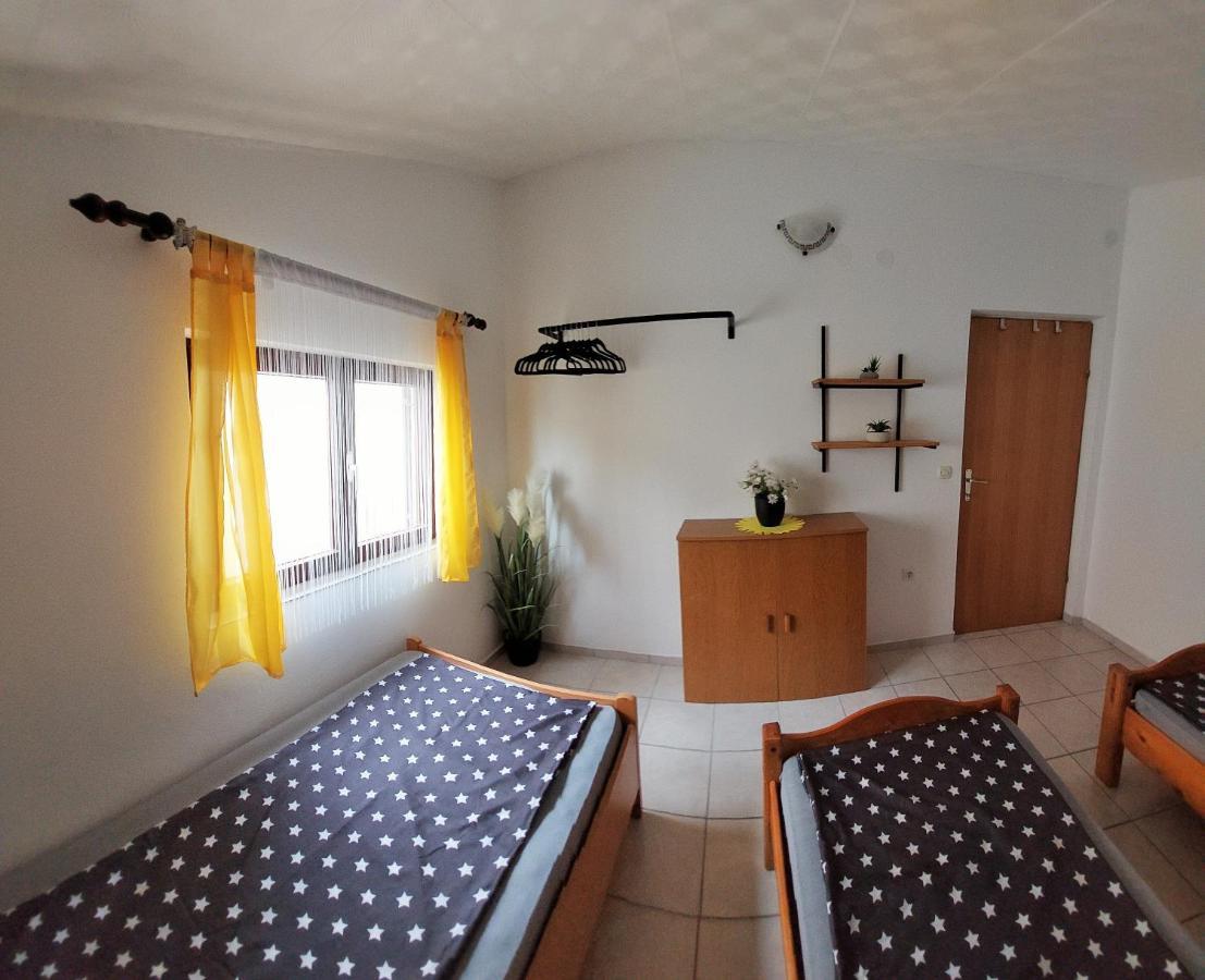 Apartments Maltasic Vir Eksteriør billede