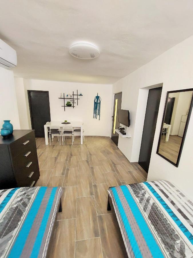 Apartments Maltasic Vir Eksteriør billede
