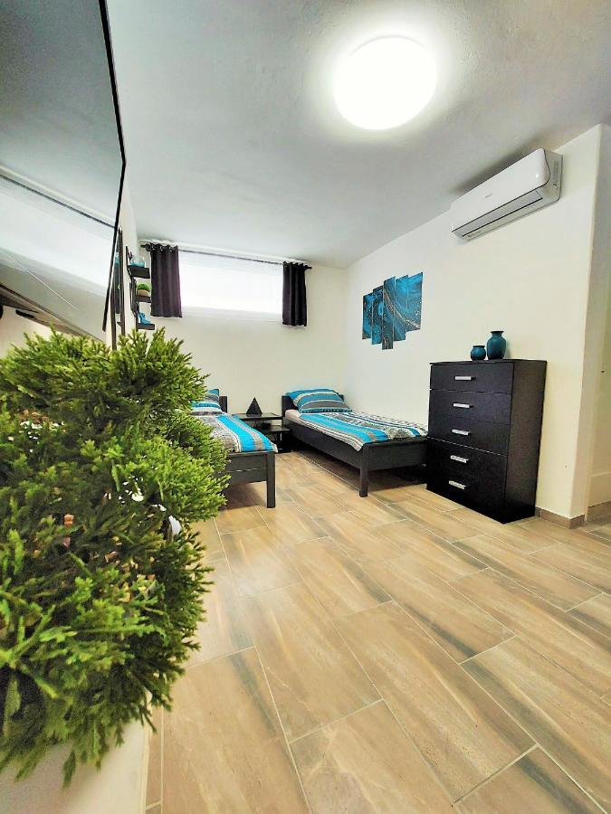 Apartments Maltasic Vir Eksteriør billede
