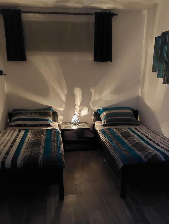 Apartments Maltasic Vir Eksteriør billede